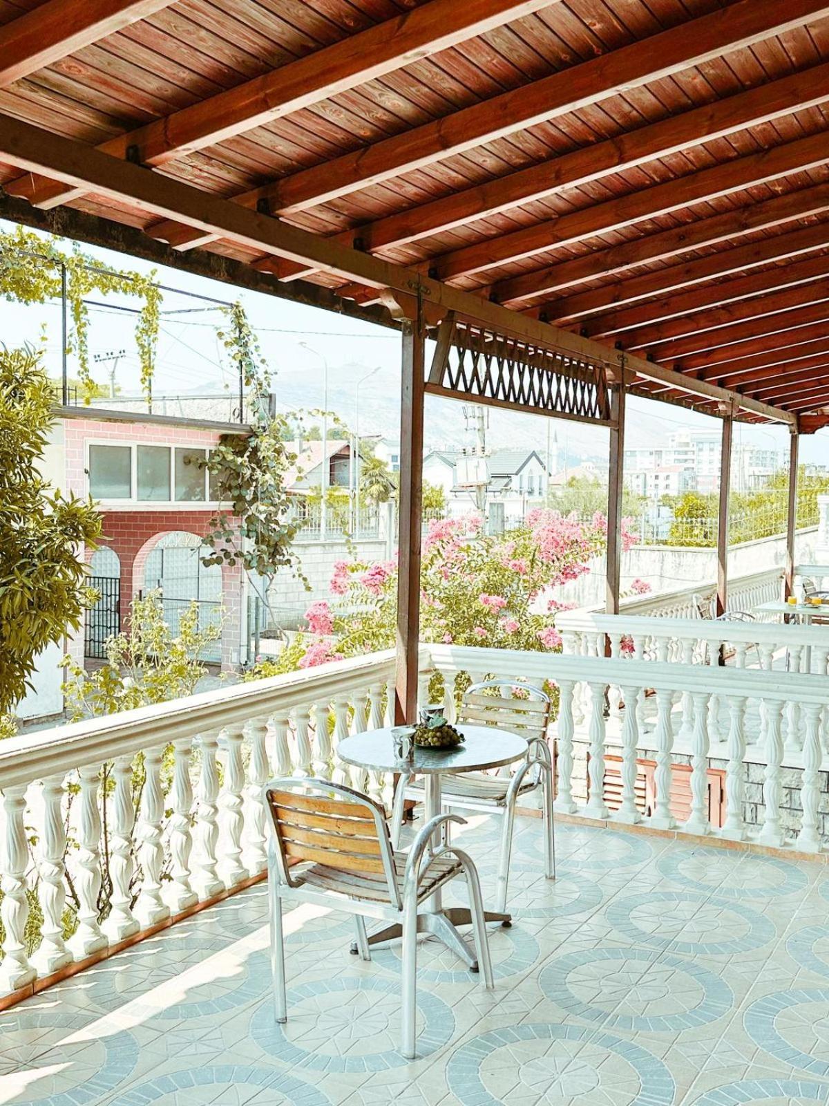 Vizion Hotel Shkodër Buitenkant foto
