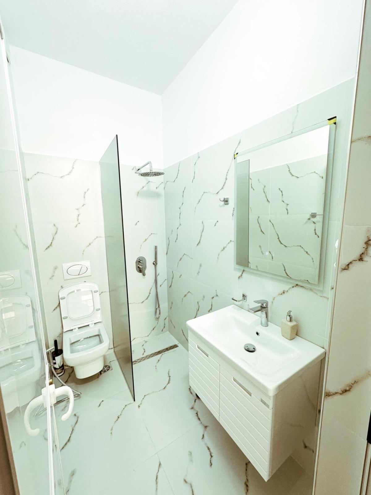 Vizion Hotel Shkodër Buitenkant foto