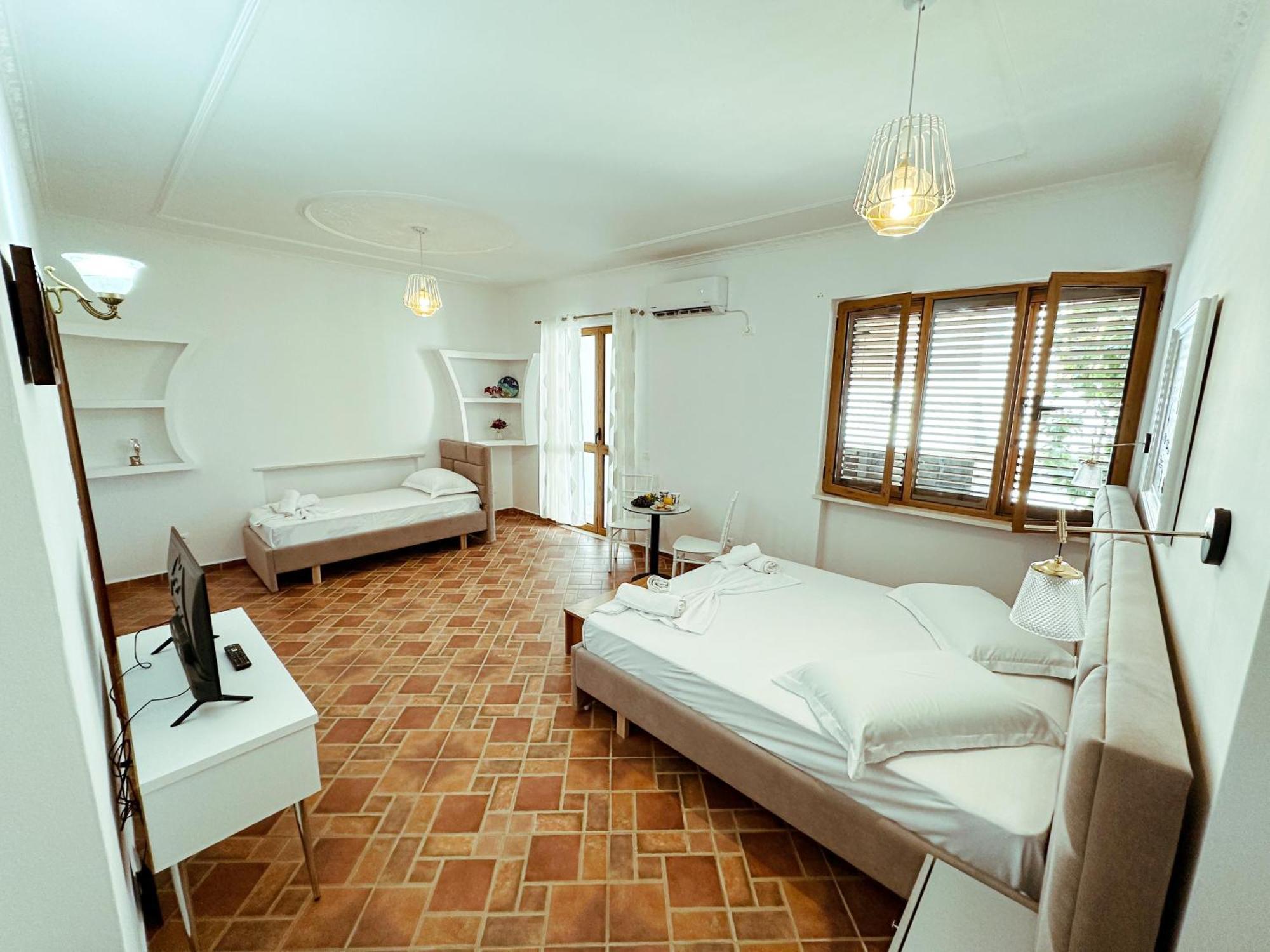Vizion Hotel Shkodër Buitenkant foto