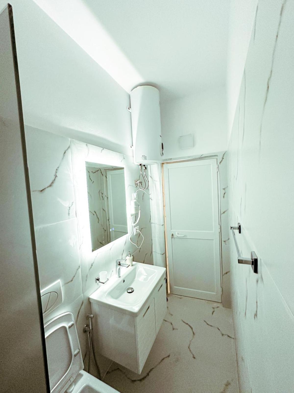 Vizion Hotel Shkodër Buitenkant foto