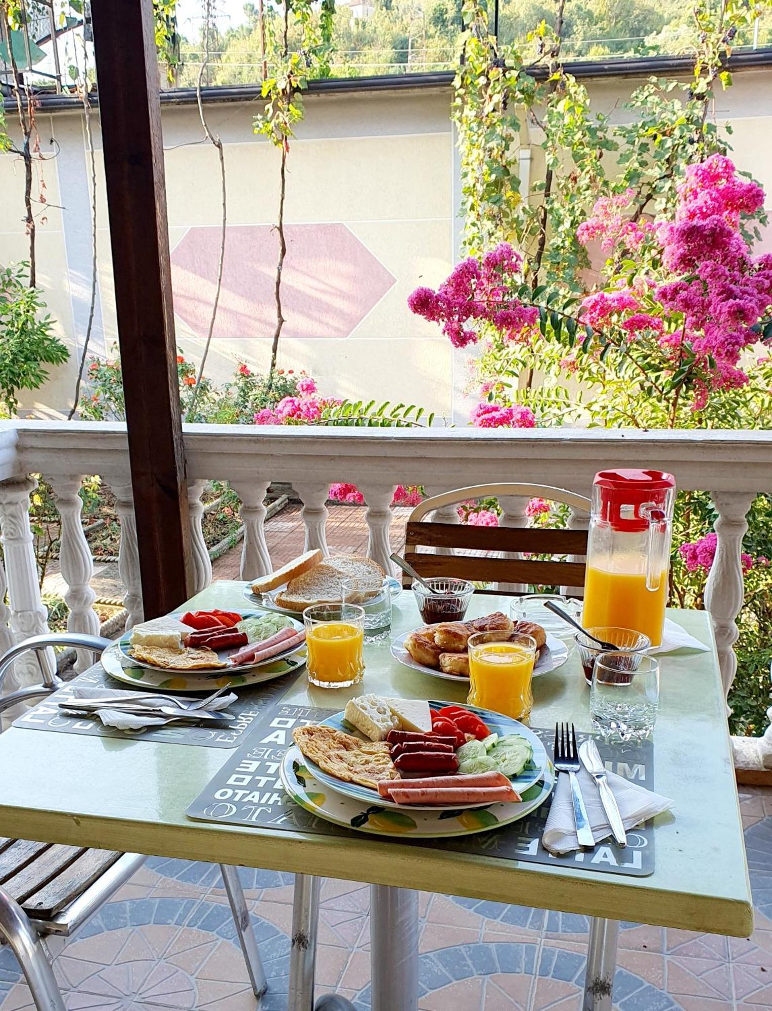 Vizion Hotel Shkodër Buitenkant foto